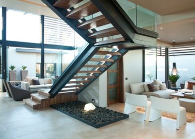 Minimalist-Modern-Luxury-Home-Limpopo-South-Africa_5-768x512